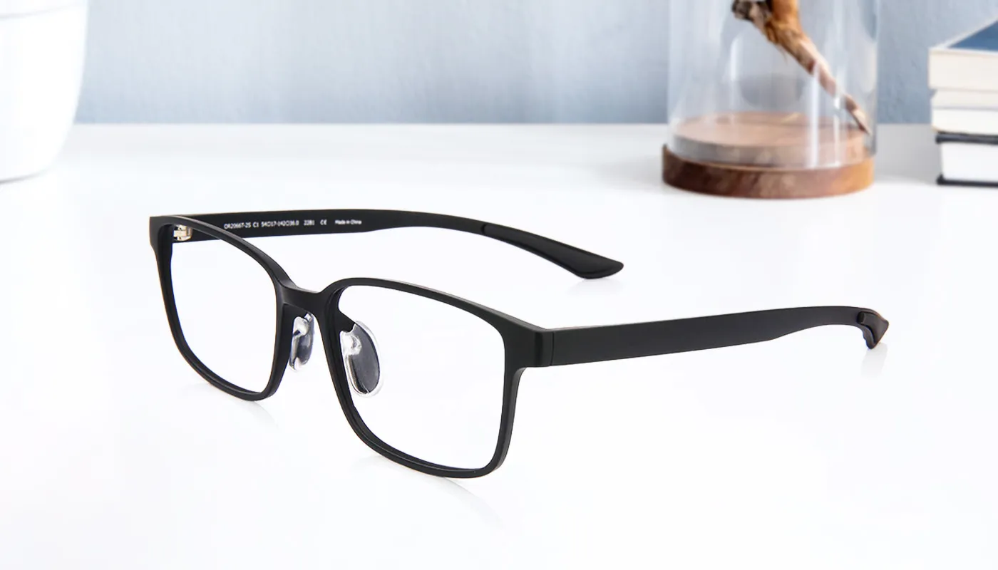 各種風格黑框眼鏡，成為你最有力的時尚單品